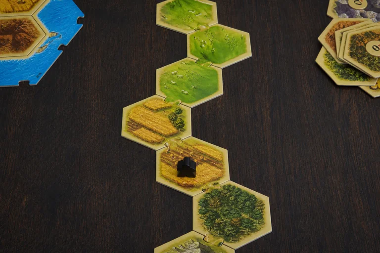 Mappa Carcassonne con città e monastero quasi completi